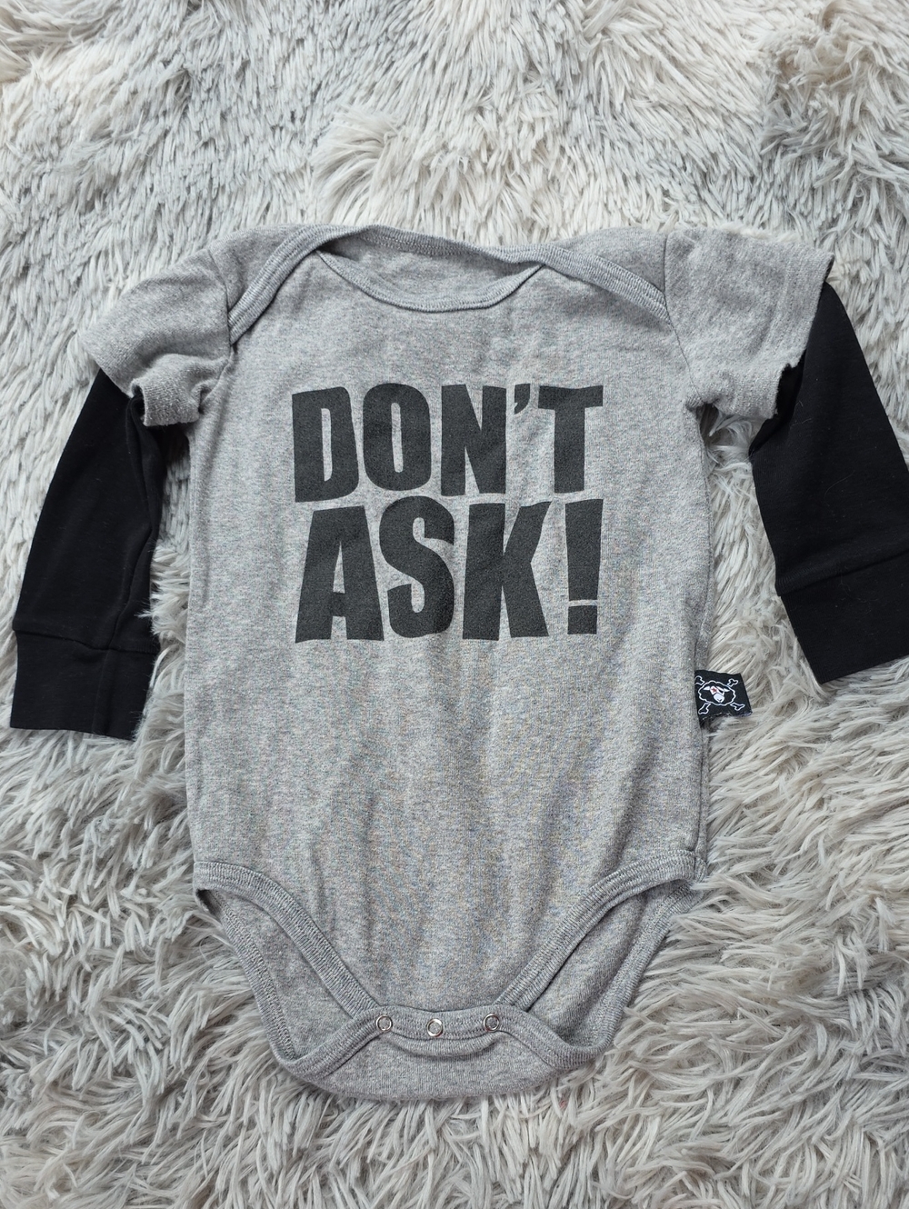 nununu Grey Bodysuit with Black Sleeves - DON'T ASK!